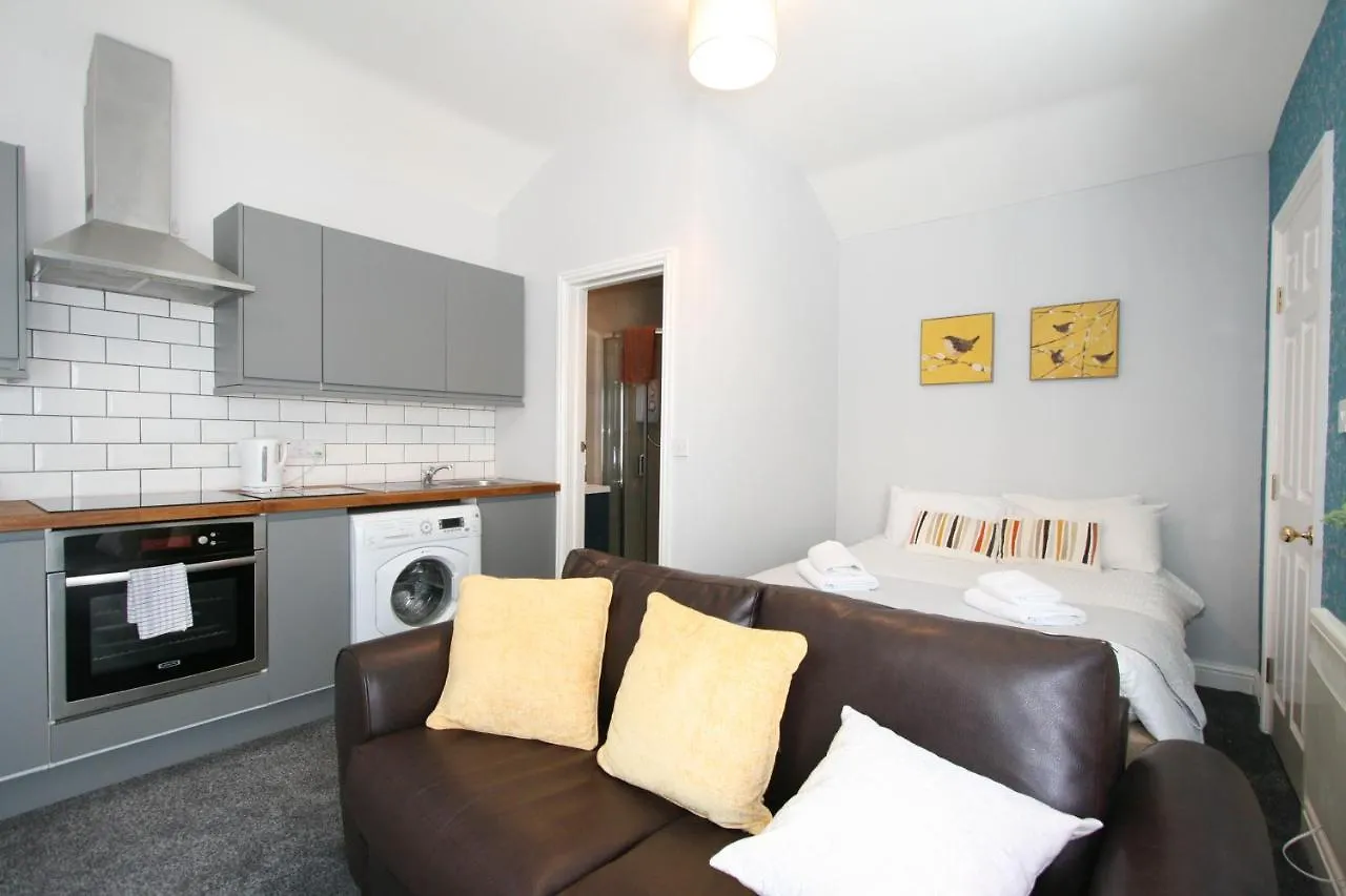 Central Serviced Apartments By Roomsbooked Cheltenham